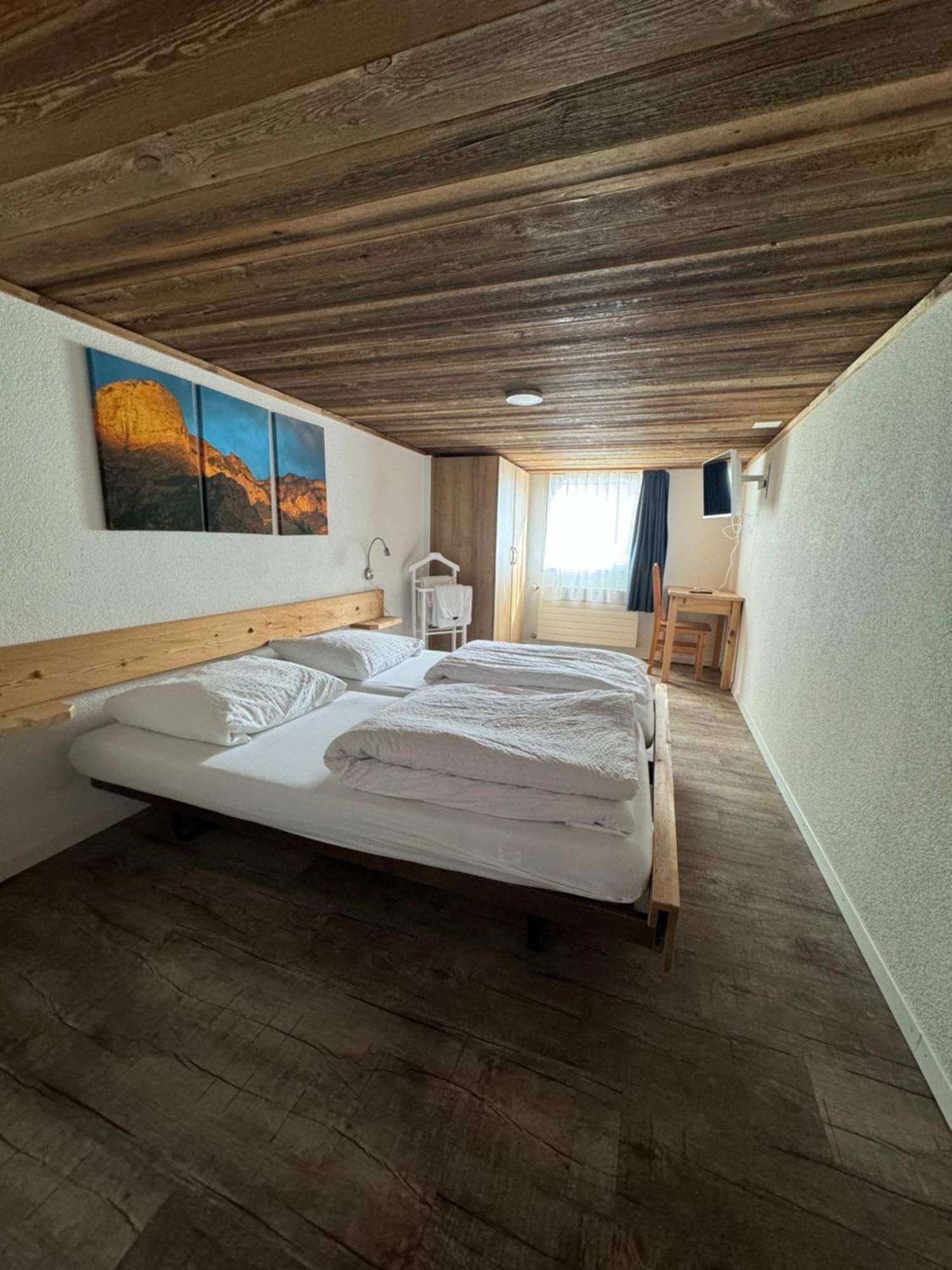 Hotel Restaurant Simplon 프루티겐 외부 사진