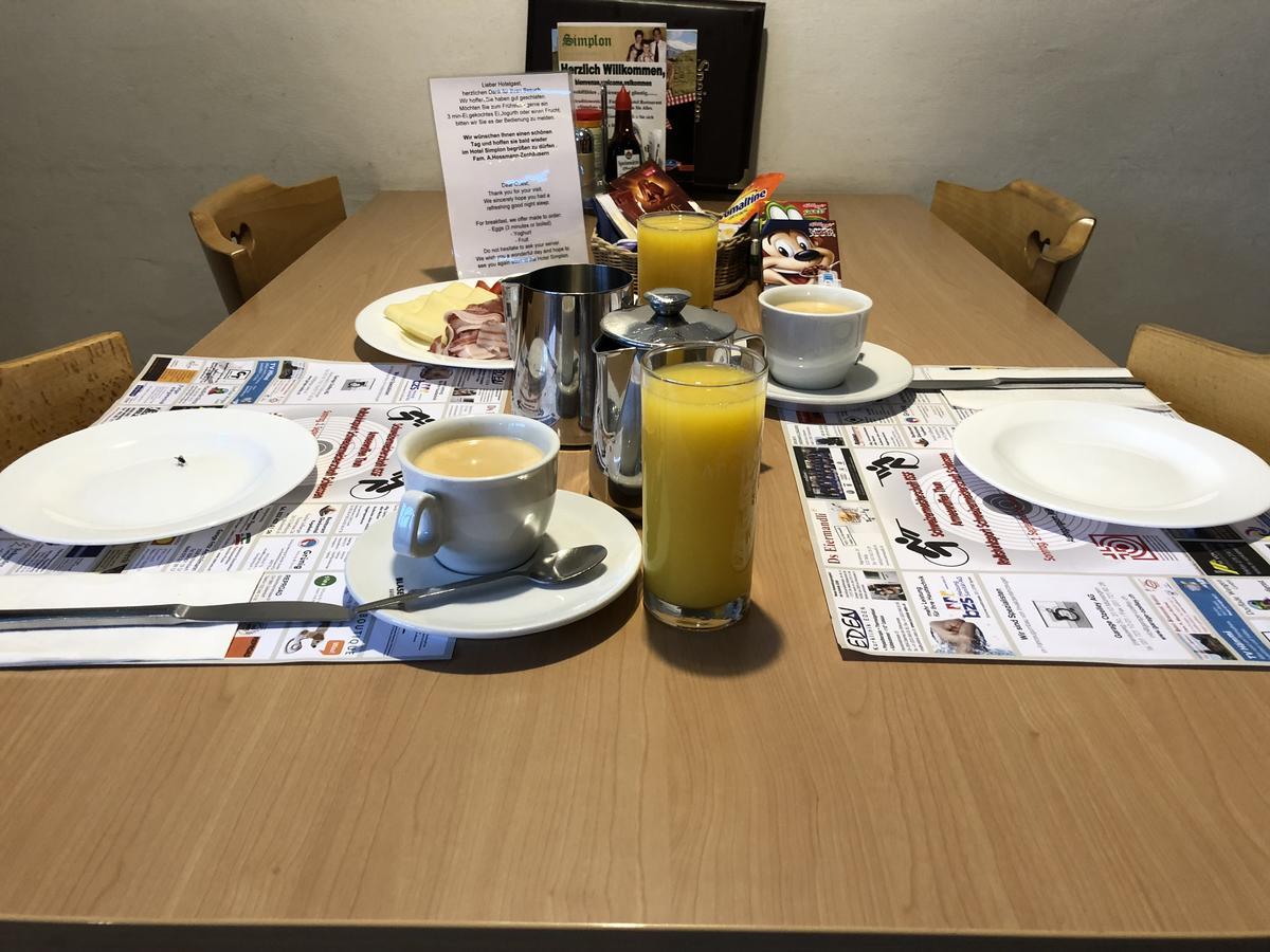 Hotel Restaurant Simplon 프루티겐 외부 사진