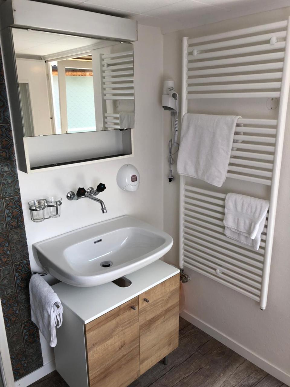 Hotel Restaurant Simplon 프루티겐 외부 사진